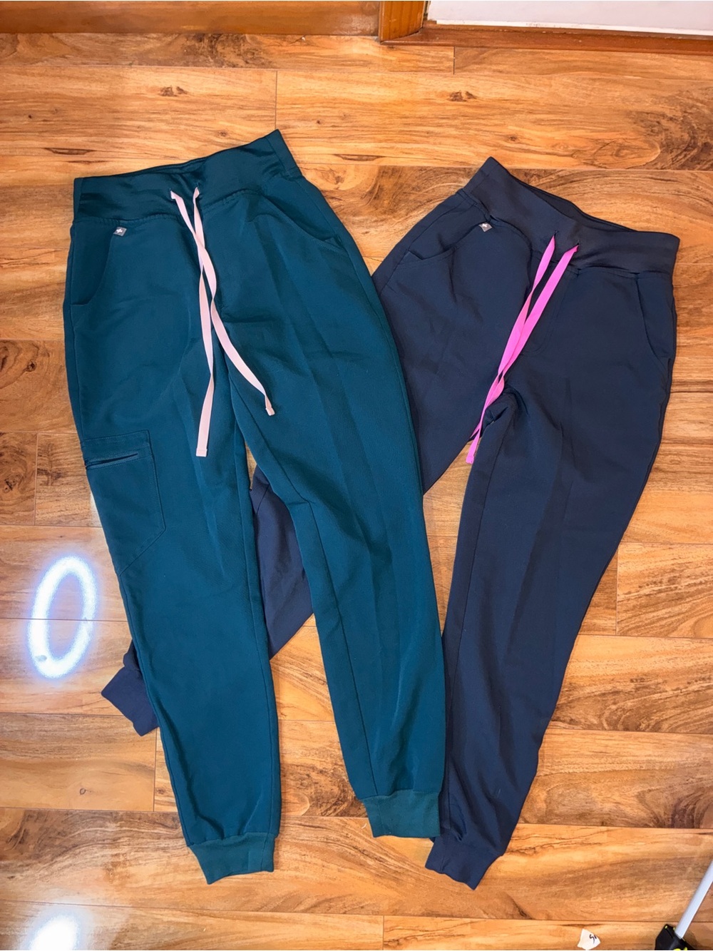Figs Women’s Zamora Jogger Scrub Pants- lot of 2 (rare colors) - size XXS
